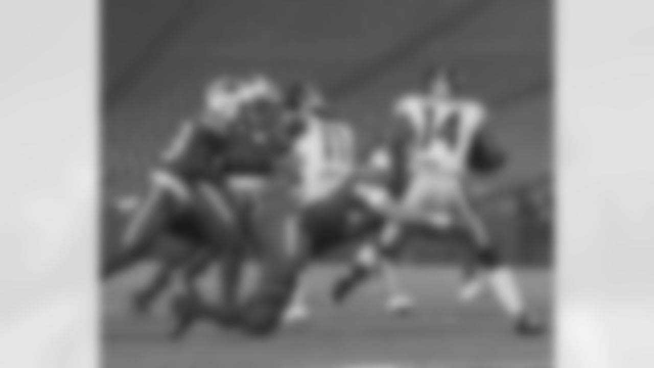 Tyler Matakevich (44) Buffalo Bills vs Pittsburgh Steelers, December 13, 2020 at Bills Stadium.
Photo by Bill Wippert