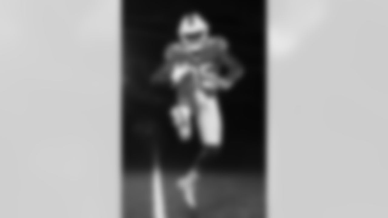 In four seasons at Bowling Green State, tight end Quintin Morris saw action in 40 games and caught 125 passes for 1,529 receiving yards and scored seven touchdowns. Morris earned First-Team All-MAC in 2020.
Quintin Morris. Buffalo Bills Rookie Photoshoots, Highmark Stadium, May 12, 2021.
Photo by Bill Wippert