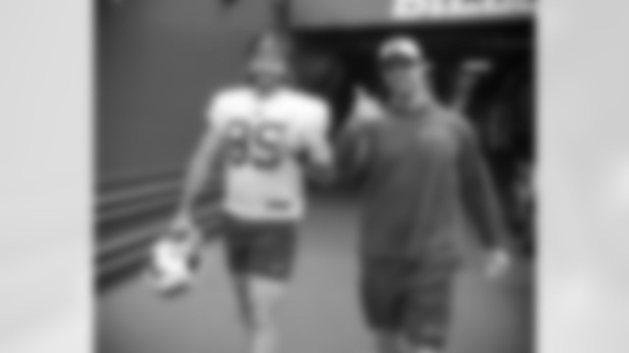 Tommy Sweeney (89), Will Greenberg. Buffalo Bills Training Camp at Highmark Stadium, September 1, 2021. Photo by Bill Wippert