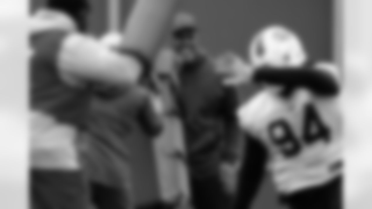 Bobby Johnson. Buffalo Bills Week 15 practice, December 16, 2021. Photo by James Acton