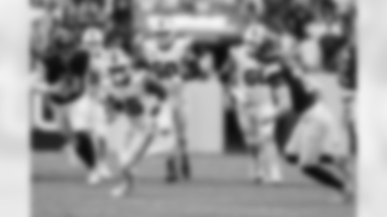 Washington Commanders vs Buffalo Bills, Regular Season, September 24, 2023 at FedEx Field.