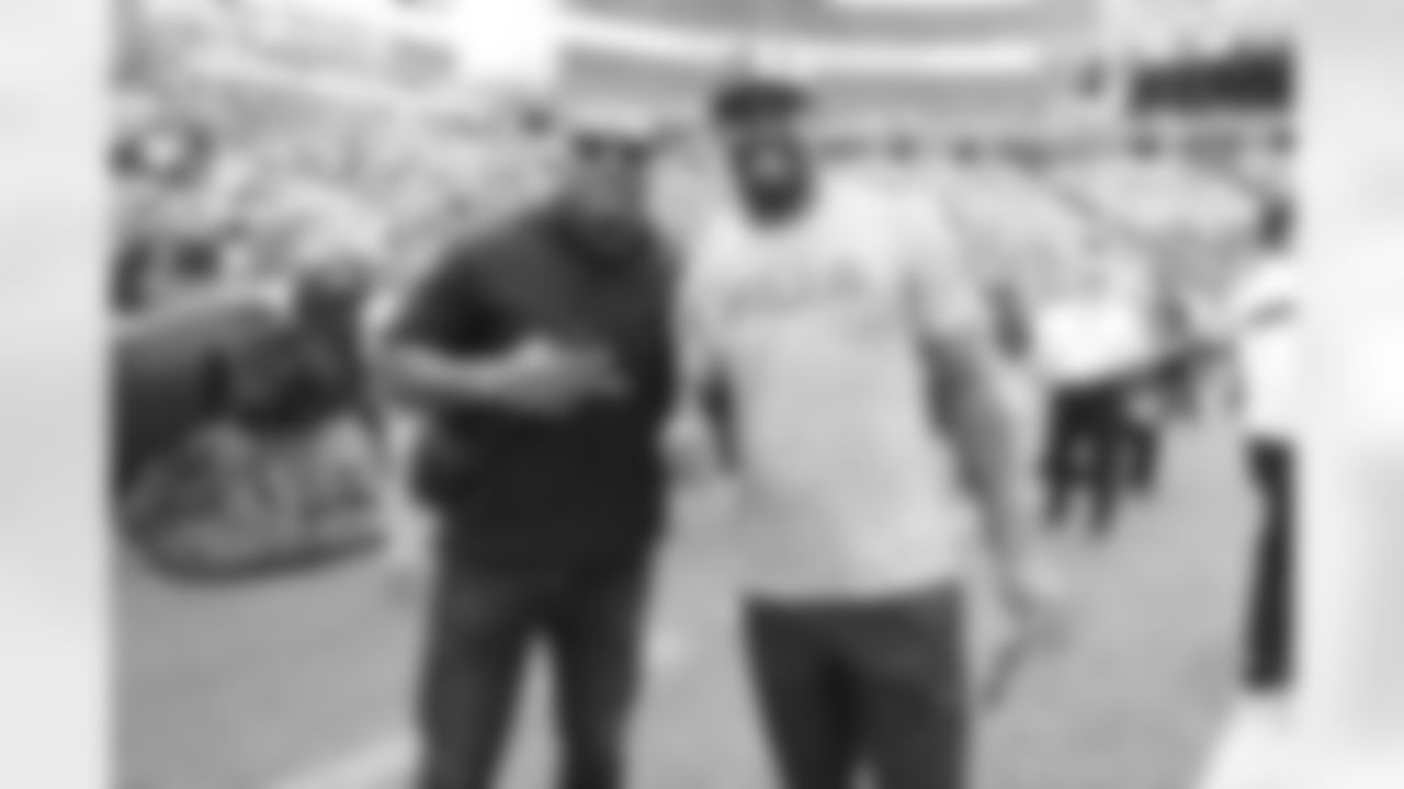Buffalo Bills vs Las Vegas Raiders, Regular Season, September 17, 2023 at Highmark Stadium.