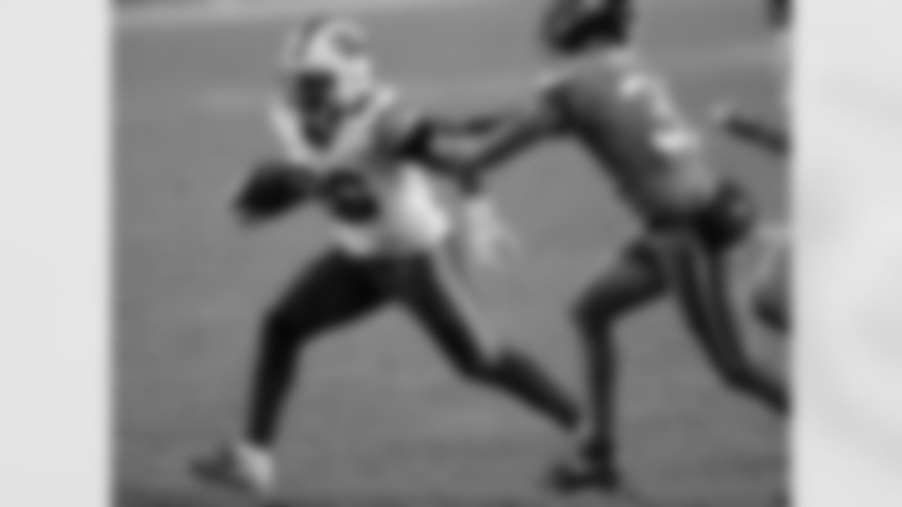 Devin Singletary (26) touchdown run. Buffalo Bills vs Denver Broncos, December 19, 2020 at Empower Field at Mile High.
Photo by Isaiah J. Downing