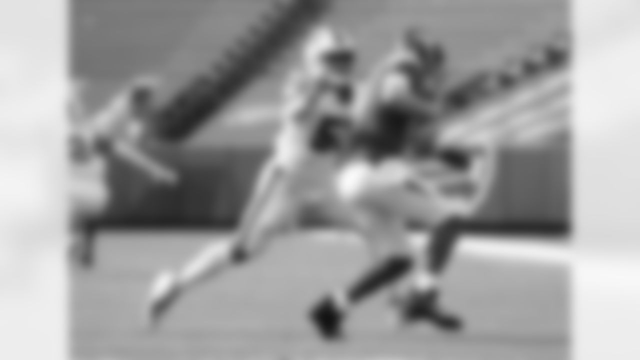 Tyrel Dodson (53) Buffalo Bills vs New York Jets, September 13, 2020 at Bills Stadium.
Photo by Bill Wippert