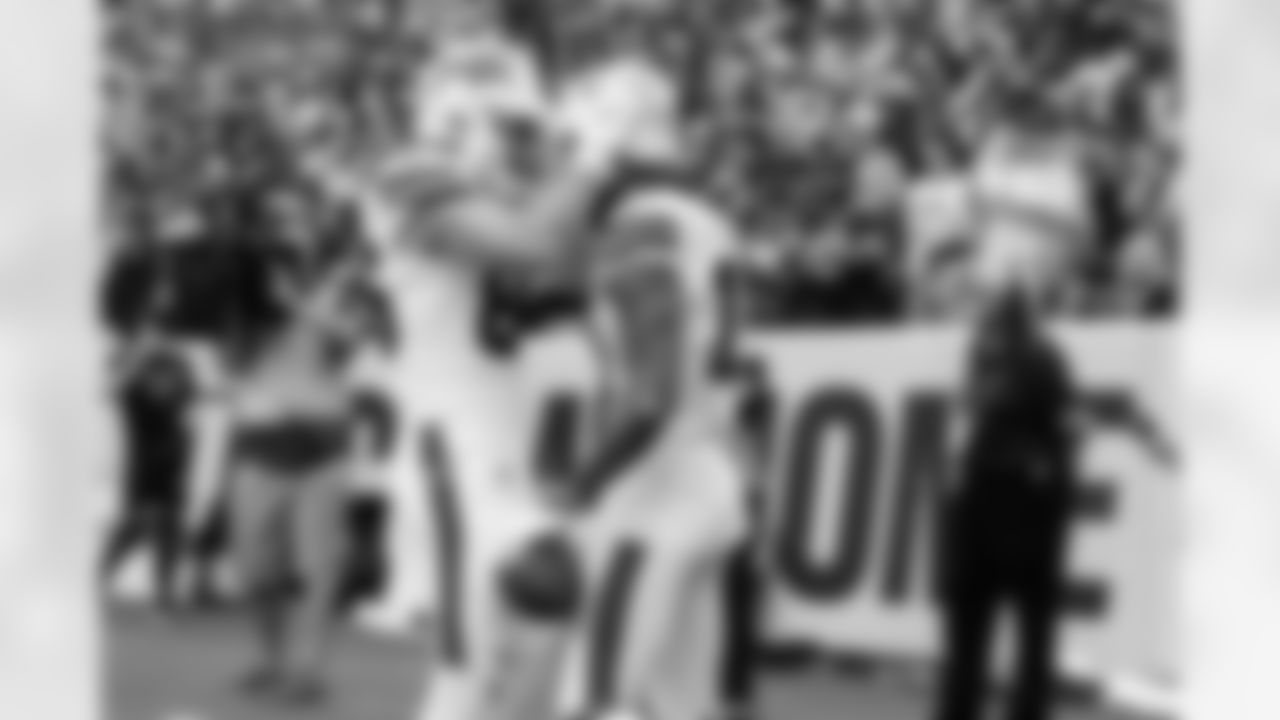 Washington Commanders vs Buffalo Bills, Regular Season, September 24, 2023 at FedEx Field.