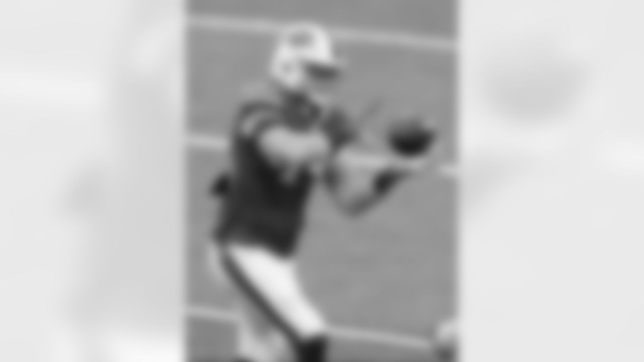 Tyler Matakevich: Tyler recorded his first kickoff return when he returned an onside kick in Week 8 against the Patriots. He also recorded two special teams tackles. Fun Fact: He has a dog named Bailey and is passionate about animal adoption.