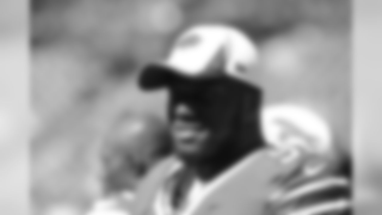 #92 DT Alex Carrington