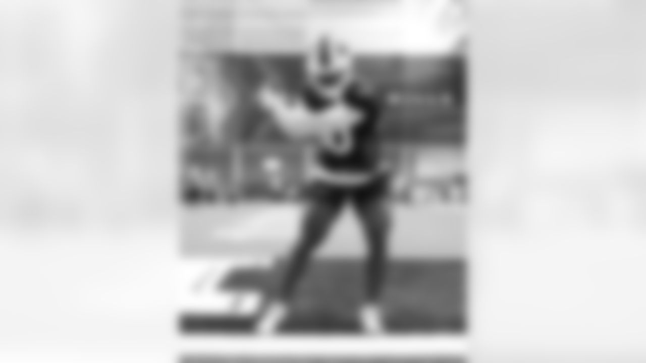 Von Miller (40). Buffalo Bills Week 12 practice, November 22, 2022 at One Bills Drive.