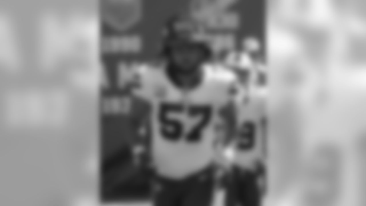During his final season in 2019, Alexander was once again a captain and played in all 17 games for the Bills. He was a very versatile player and a valuable member of the defense and special teams. His work in the community will be something he looks to continue in the future and is something he is very proud of during his time in Buffalo.
Buffalo Bills outside linebacker Lorenzo Alexander (57) Buffalo Bills at New York Giants, September 15, 2019 Metlife Stadium. Photo by Jeffrey T. Barnes