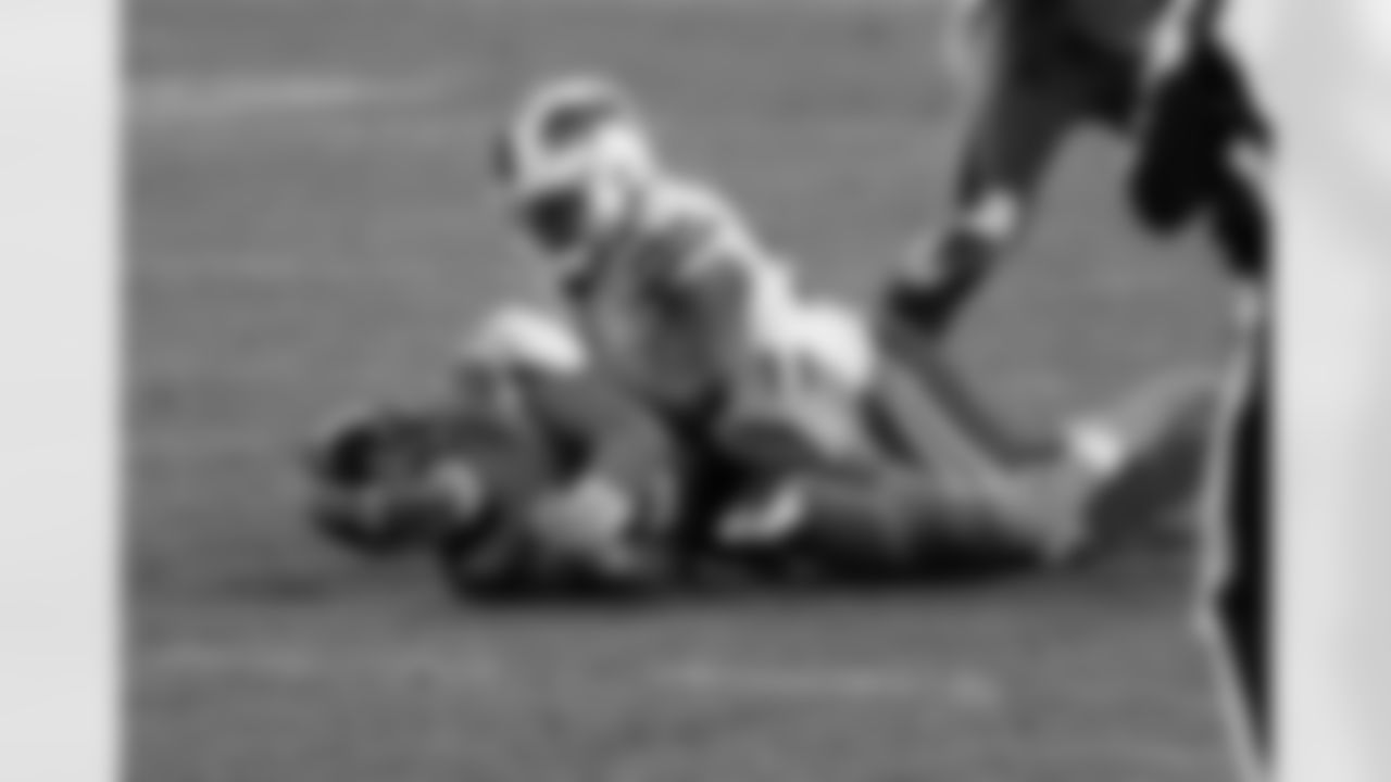 Ed Oliver (91) sack Buffalo Bills vs Denver Broncos, December 19, 2020 at Empower Field at Mile High.
Photo by Isaiah J. Downing