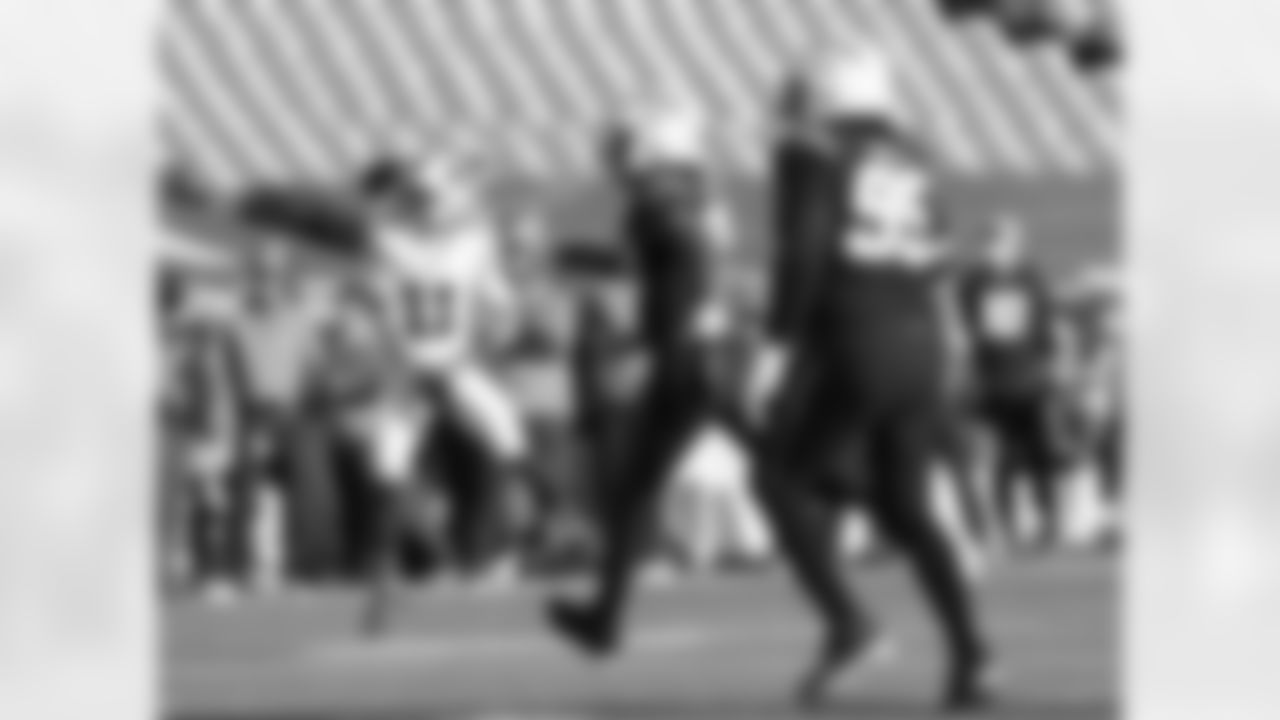 Cole Beasley (11) touchdown pass to Gabriel Davis (13). Buffalo Bills vs Los Angeles Chargers, November 29, 2020 at Bills Stadium.
Photo by Bill Wippert