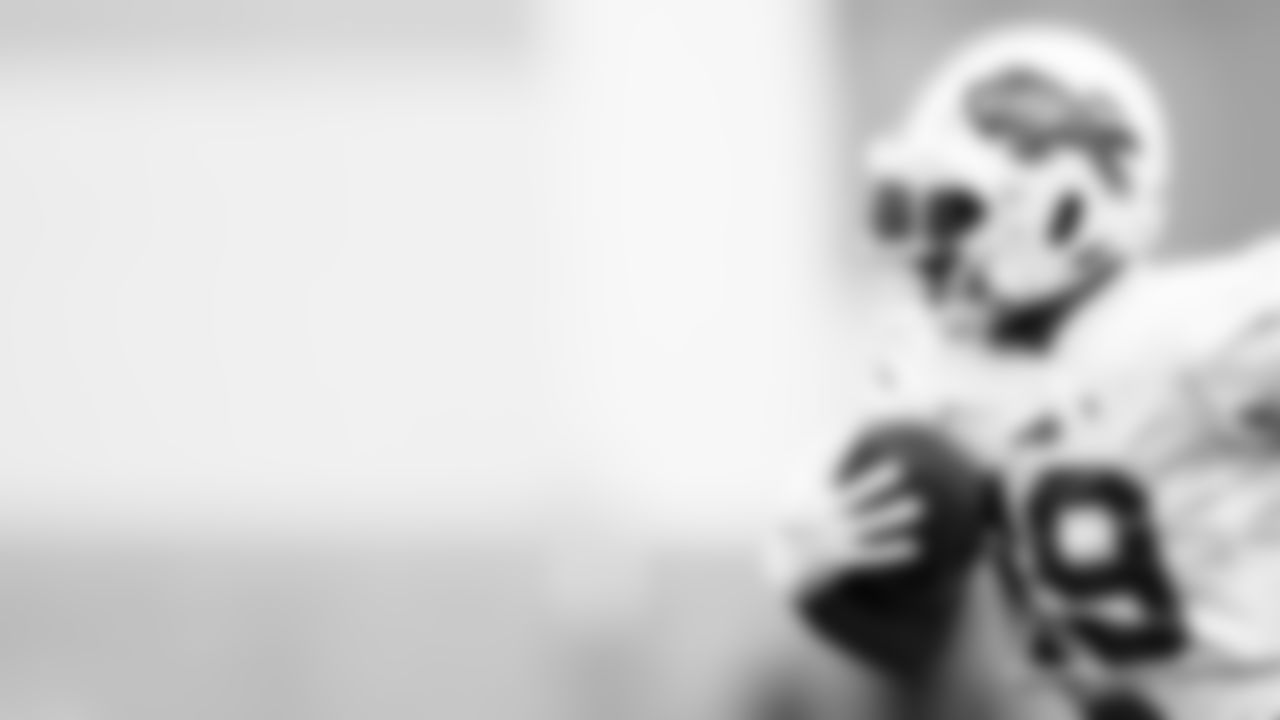 Isaiah McKenzie (19). Buffalo Bills Week 6 practice, October 15, 2021. Photo by Ben Green