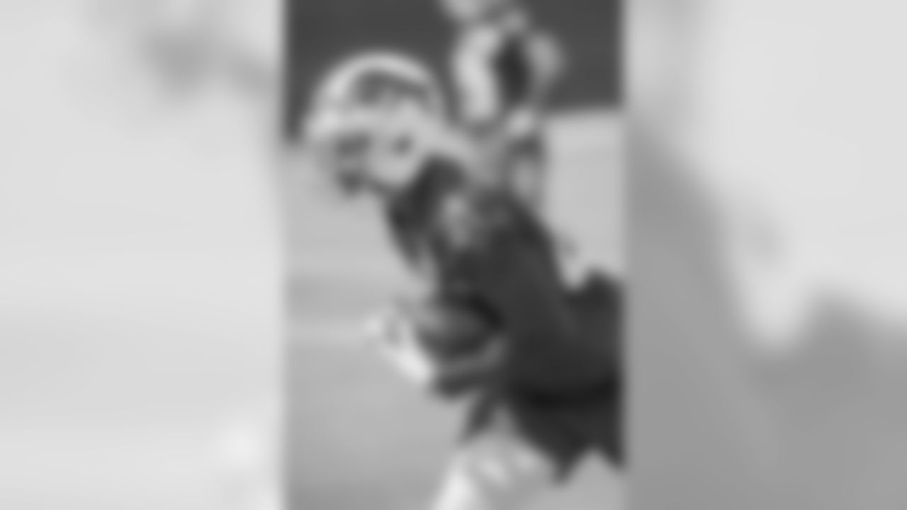 CB Kevon Seymour (45)