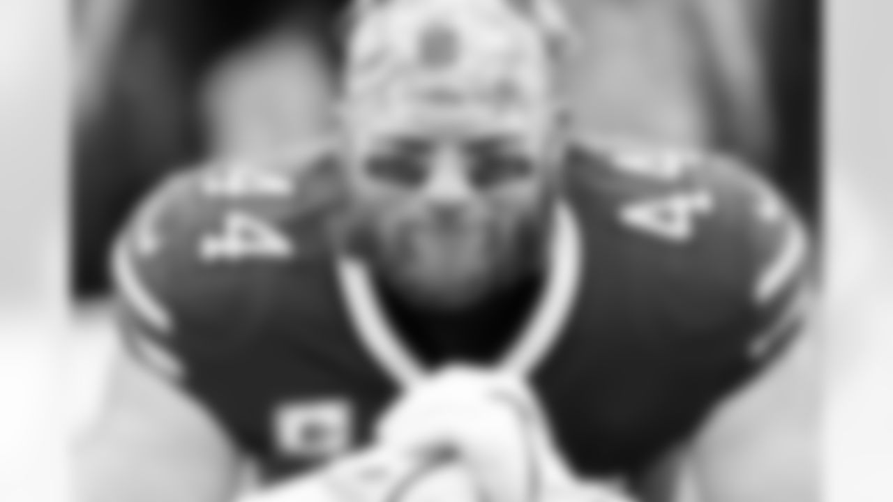 Tyler Matakevich (44) warms up. Buffalo Bills vs Indianapolis Colts at Highmark Stadium, November 21, 2021. Photo by Ben Green