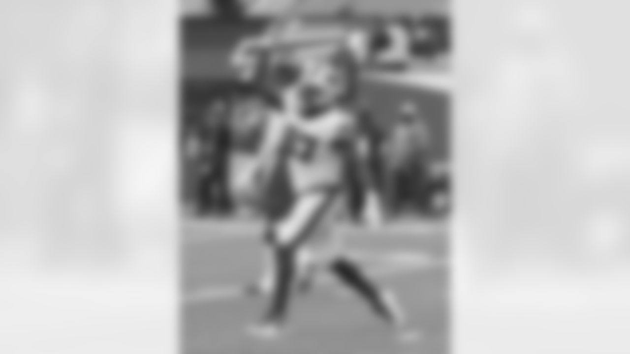 Mario Addison (97) Buffalo Bills vs New York Jets, October 25, 2020 at MetLife Stadium.
Photo by Bill Wippert