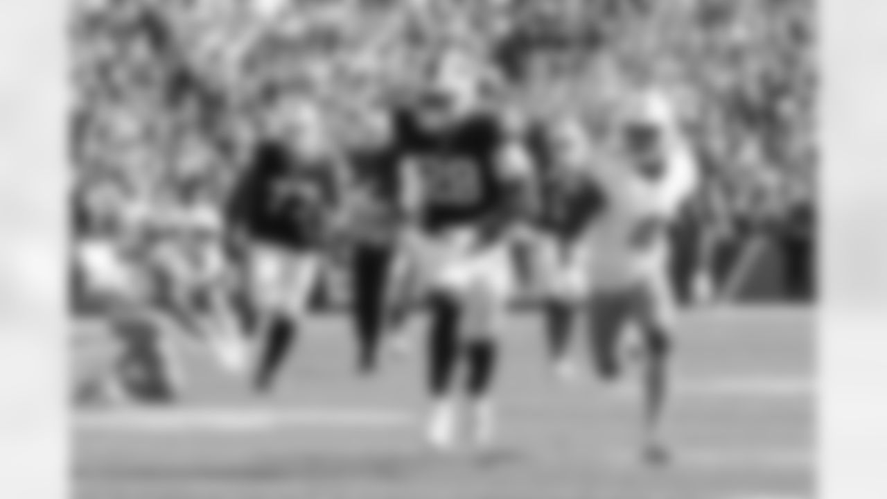 Buffalo Bills vs Miami Dolphins, Regular Season, October 01, 2023 at Highmark Stadium.