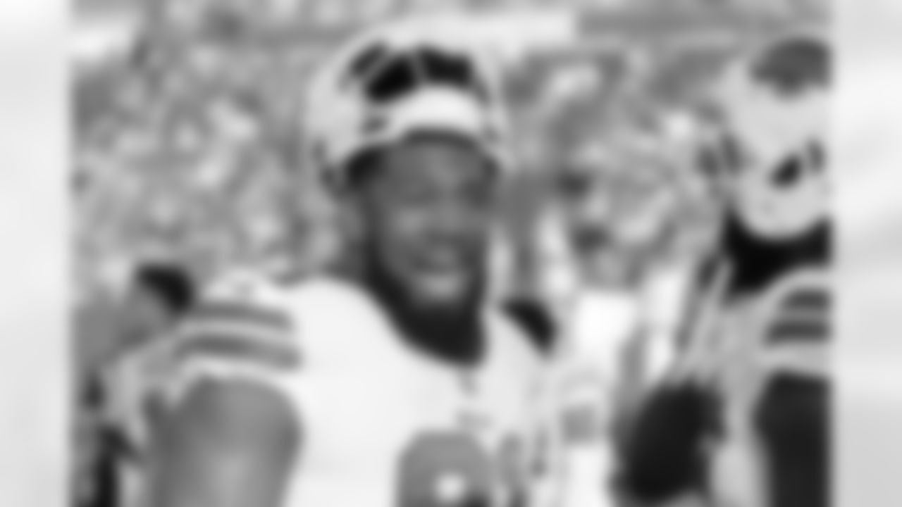 Ed Oliver (91). Buffalo Bills vs Tampa Bay Buccaneers at Raymond James Stadium, December 12, 2021. Photo by Bill Wippert