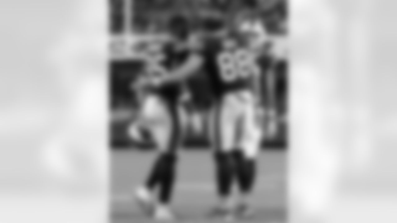 Quintin Morris (85) and Dawson Knox (88). Buffalo Bills vs Carolina Panthers, Preseason Week 3, August 26, 2022 at Bank of America Stadium. Photo by Bill Wippert
