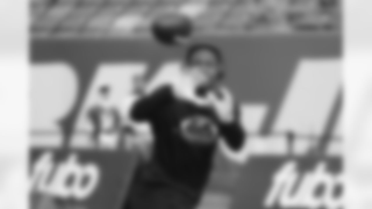 Stefon Diggs (14). Buffalo Bills vs New York Jets at MetLife Stadium, November 14, 2021. Photo by Bill Wippert