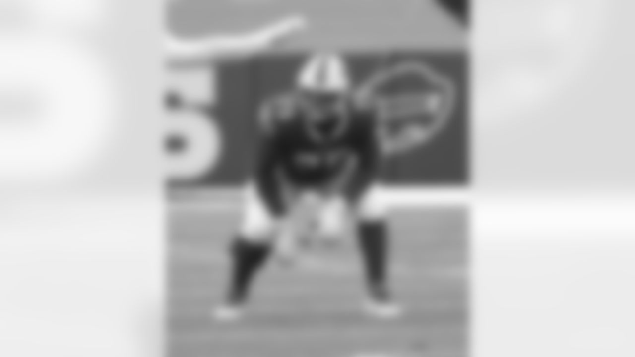 Daryl Williams: Daryl has started in 9 games this season. Fun Fact: He majored in human relations at Oklahoma.