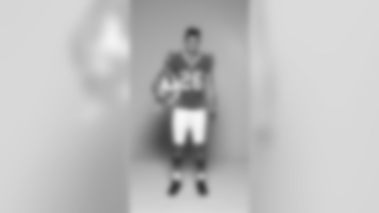 CB Greg Mabin (26)