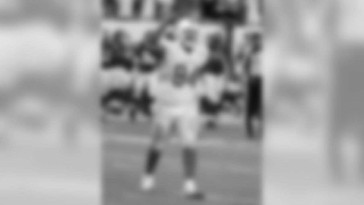 #94 DT Randy Starks