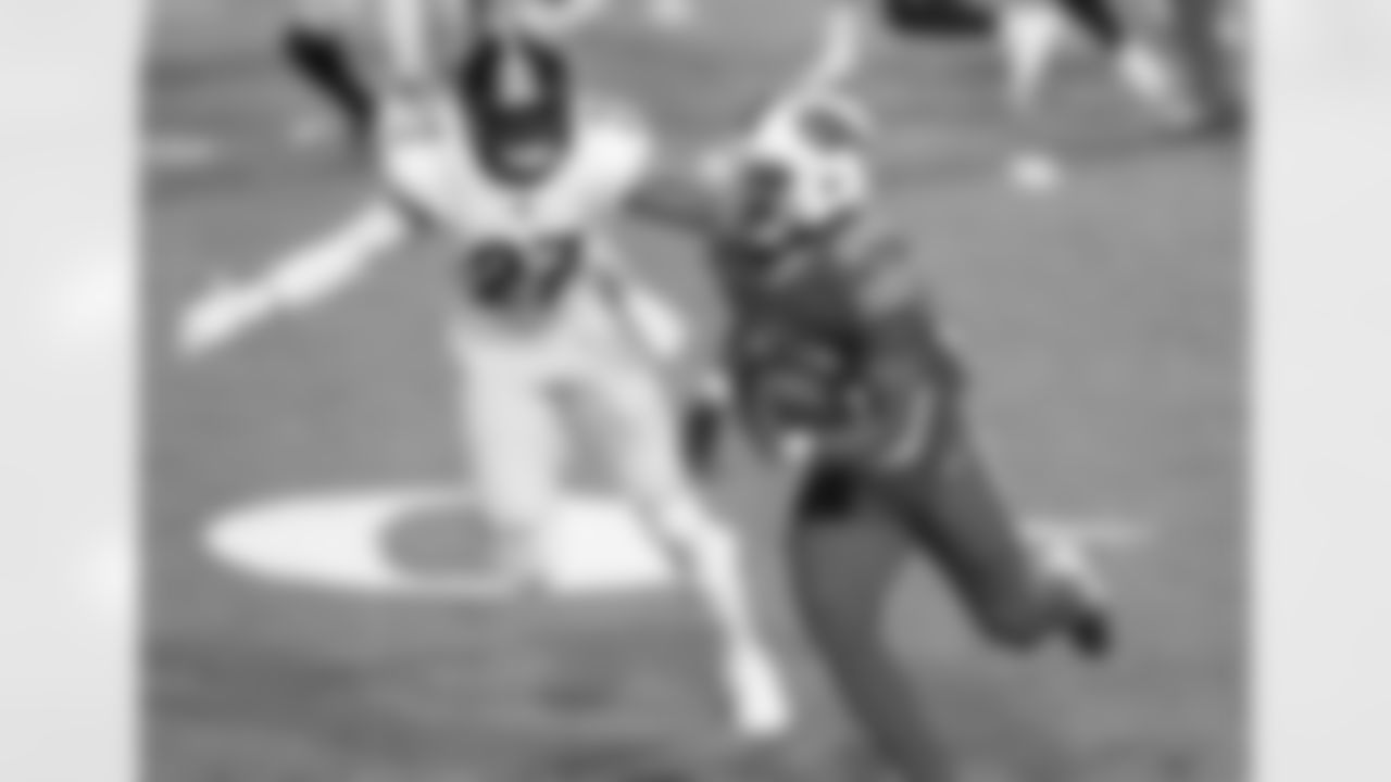 Devin Singletary (26) Buffalo Bills vs Pittsburgh Steelers at Bills Stadium on December 13, 2020. Photo by Craig Melvin.