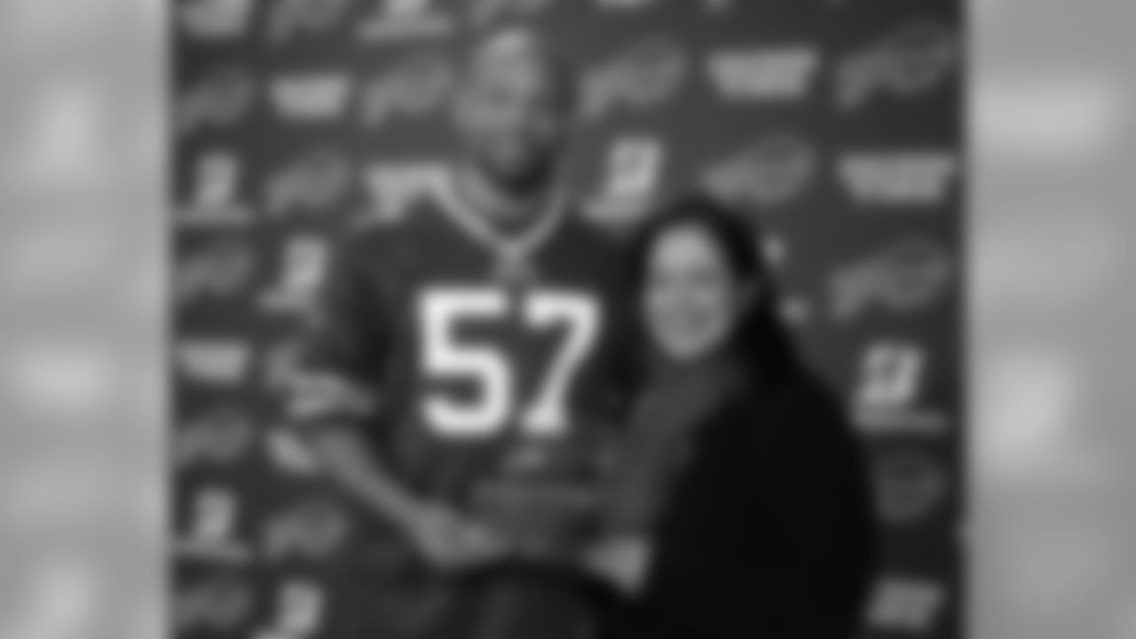 A Bills captain for the first time in 2017, Alexander played in all 16 games and helped lead the team to the playoffs. Alexander will also be remembered for his lasting work in the WNY community.
Buffalo Bills outside linebacker Lorenzo Alexander (57) Man of there Year Buffalo Bills Play 60 Party at ADPRO Sports Training Center.
Photo by Bill Wippert.
December 5, 2017.