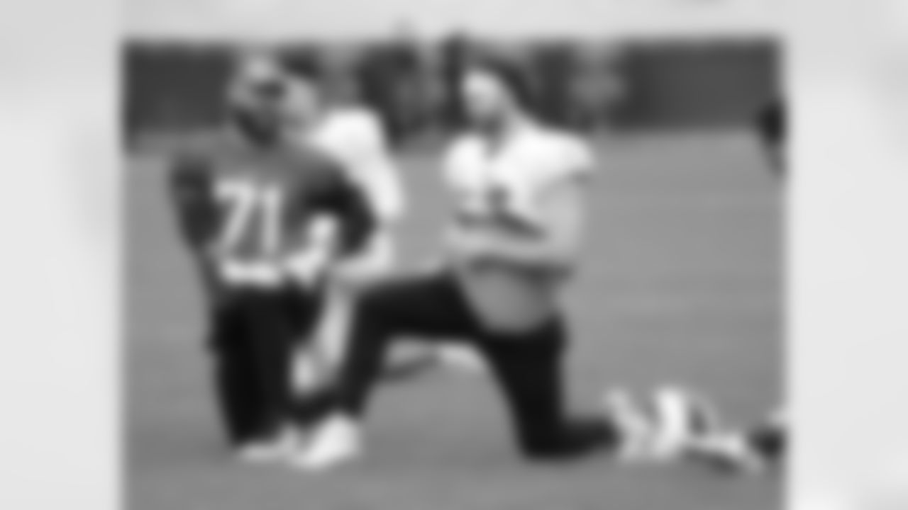 Ryan Bates (71), Dawson Knox (88). Buffalo Bills Week 4 practice, September 28, 2022 at One Bills Drive.