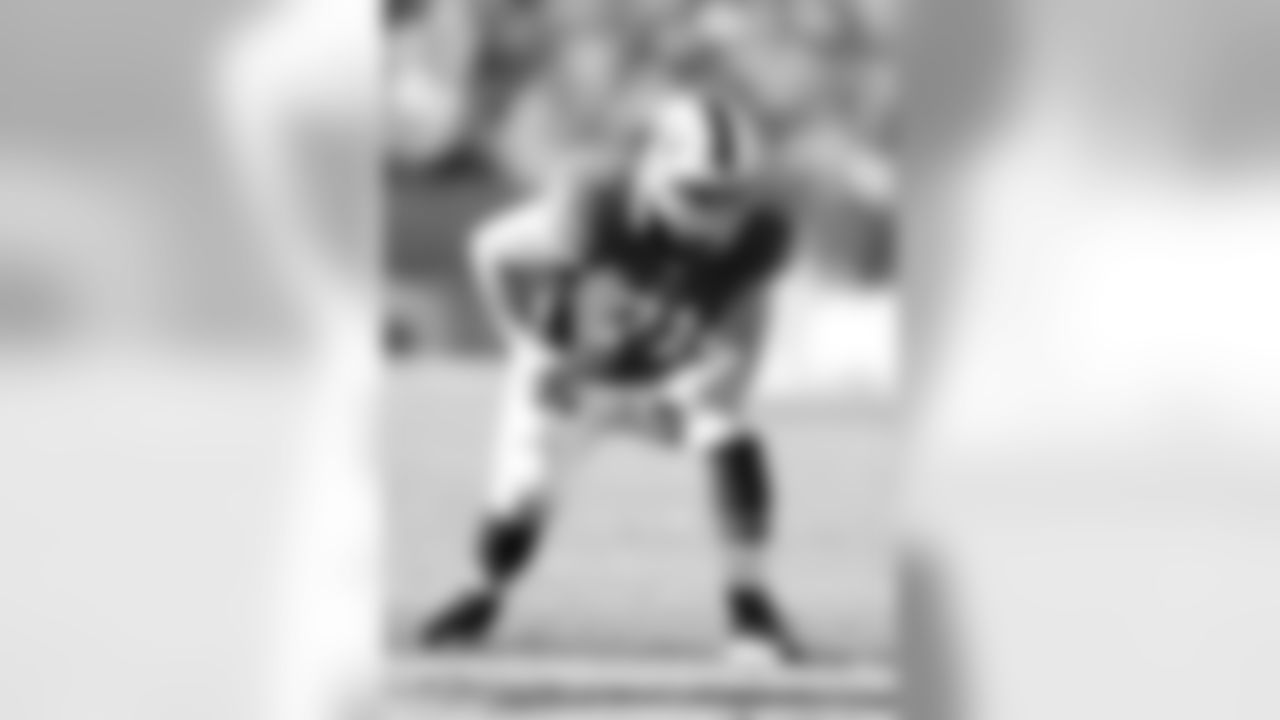 #71 OL Sam Young