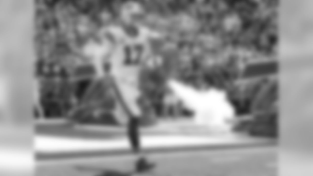 Josh Allen (17) Buffalo Bills vs Cincinnati Bengals at New Era Field, September 22, 2019. Photo by Jeffrey T. Barnes