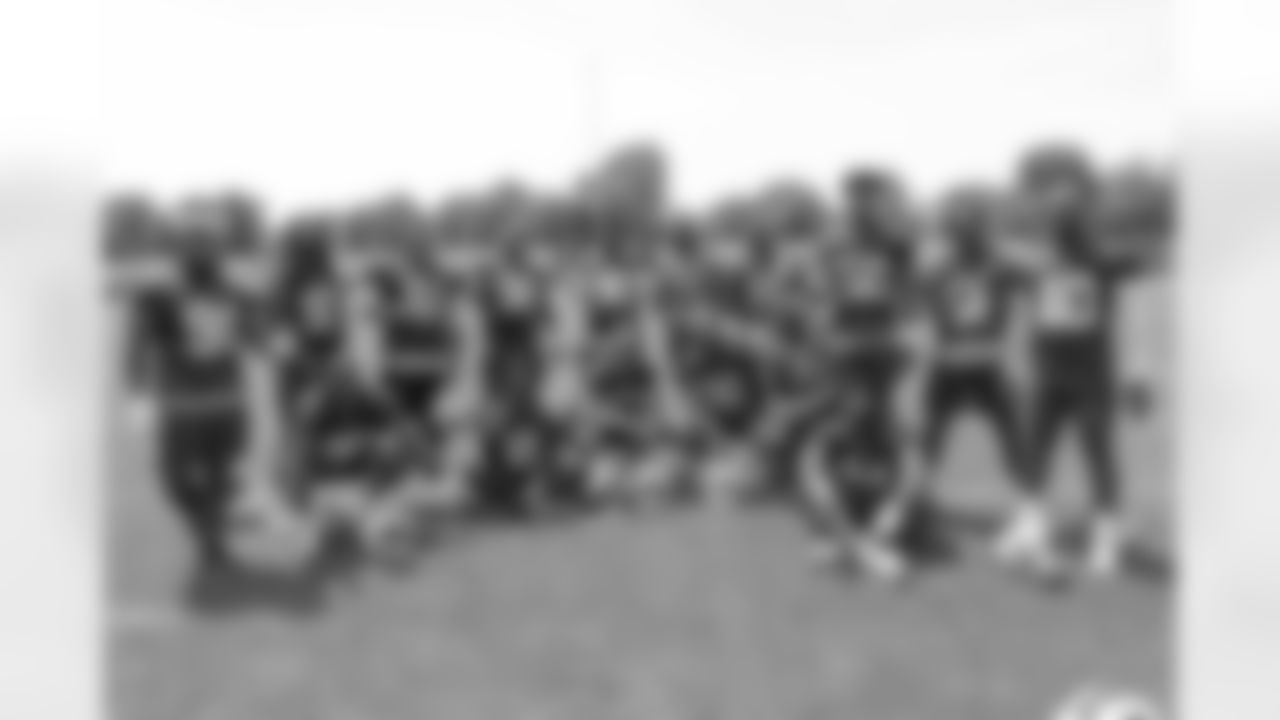 Defensive ends. Day Two Buffalo Bills Mandatory Minicamp, June 15, 2022. Photo by Bill Wippert