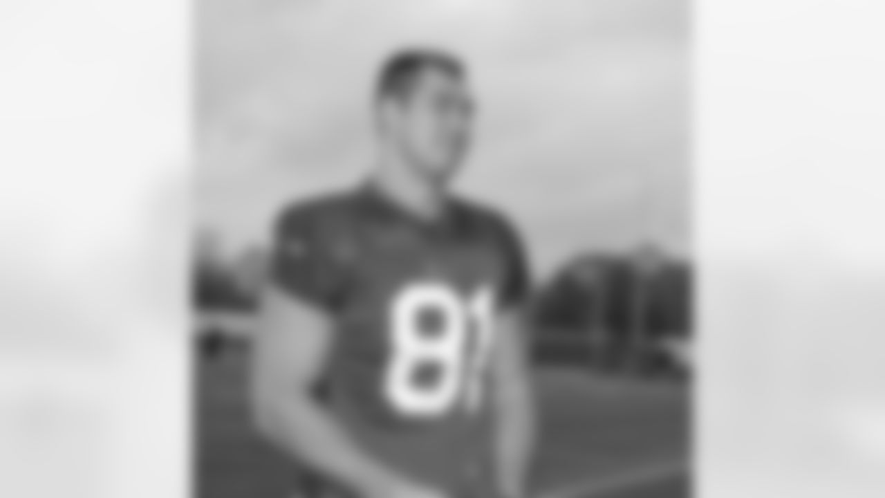 Kahale Warring (81). Buffalo Bills Week 11 practice, November 17, 2021. Photo by Bill Wippert