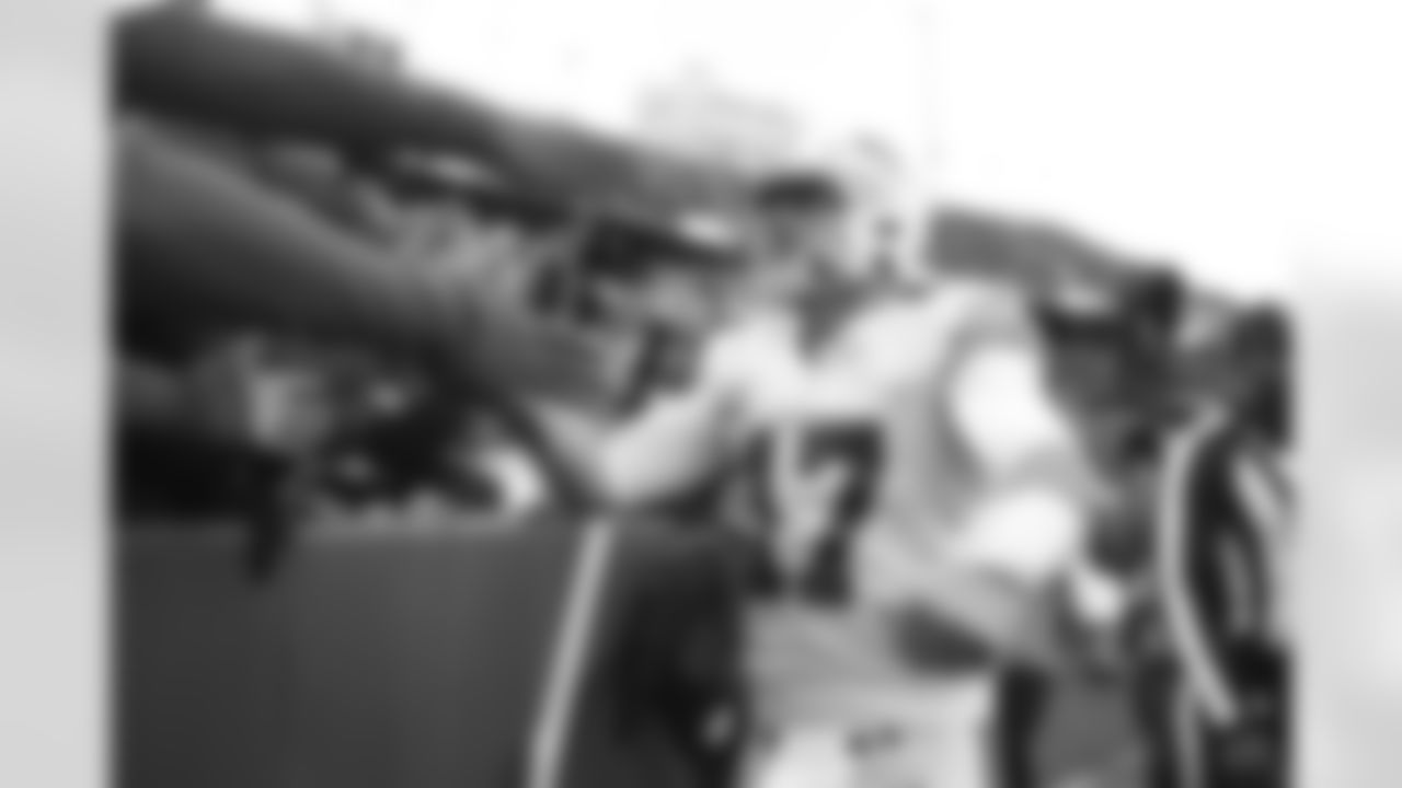 Josh Allen (17) 4th quarter touchdown. Buffalo Bills vs Miami Dolphins at Highmark Stadium, October 31, 2021. Photo by Ben Green
