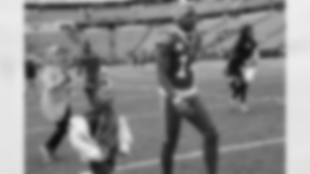 Buffalo Bills vs Pittsburgh Steelers, Week 5, October 9, 2022 at Highmark Stadium.
