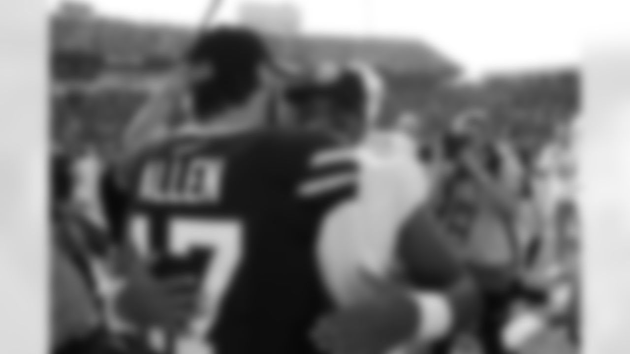 Buffalo Bills vs Miami Dolphins, Regular Season, October 01, 2023 at Highmark Stadium.