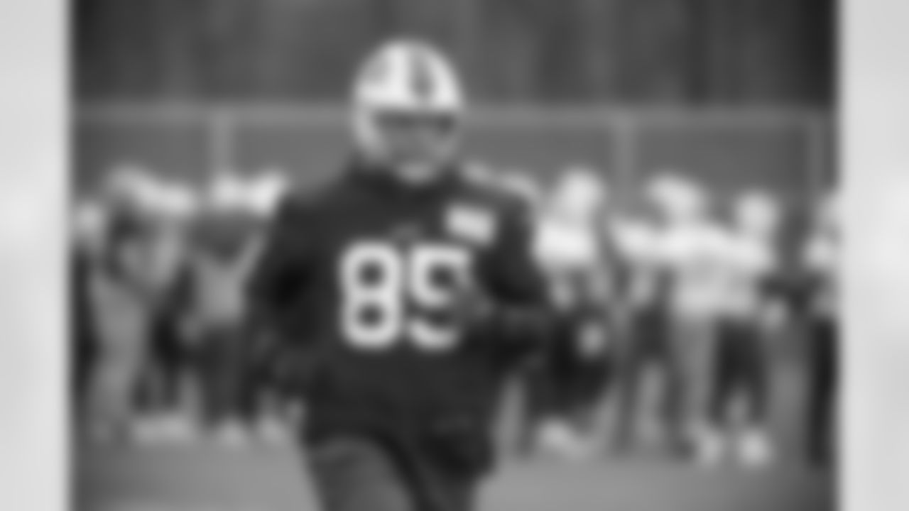 Lee Smith (85). Buffalo Bills Week 14 practice, December 10, 2020.
Photo by Bill Wippert