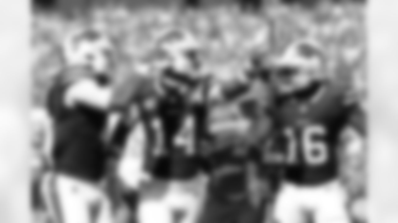 Buffalo Bills vs Miami Dolphins, Regular Season, October 01, 2023 at Highmark Stadium.