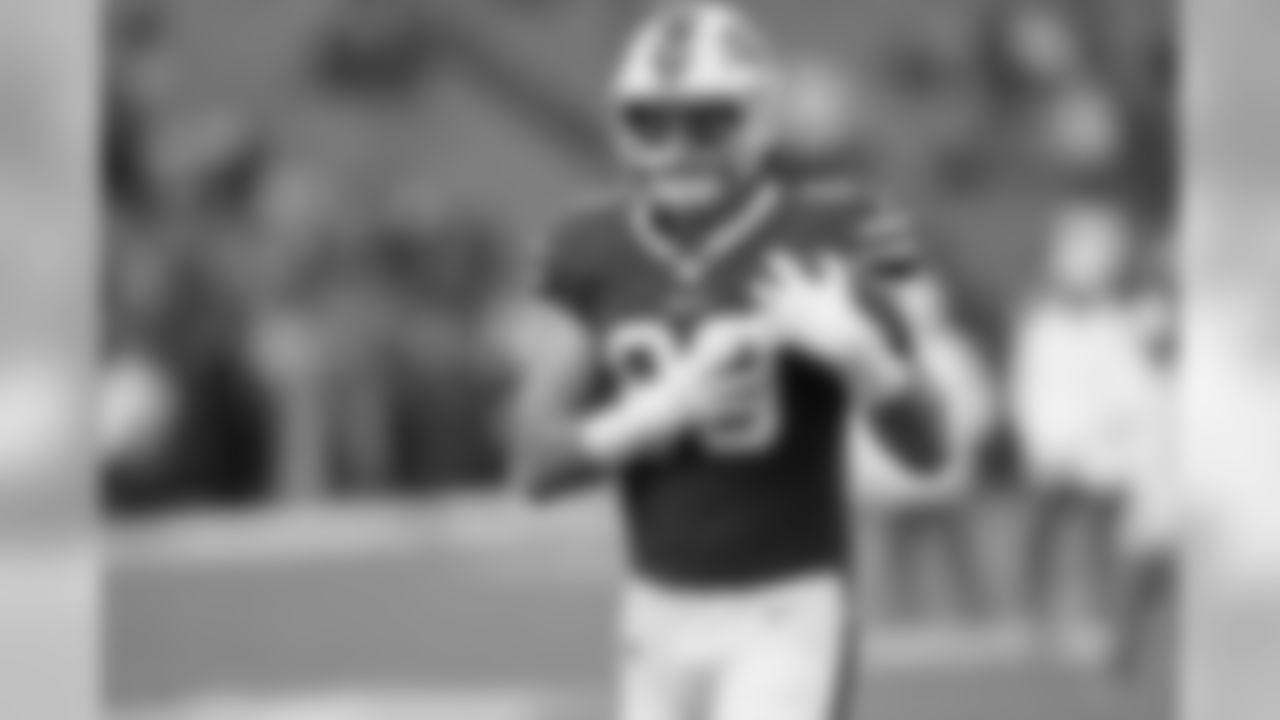 89 || Tommy Sweeney || TE
Sweeney was active for and appeared in six games, making one start against the Giants in Week 2.
Buffalo Bills tight end Tommy Sweeney (89). Buffalo Bills vs New England Patriots September 29, 2019 at New Era Field. Photo by Craig Melvin