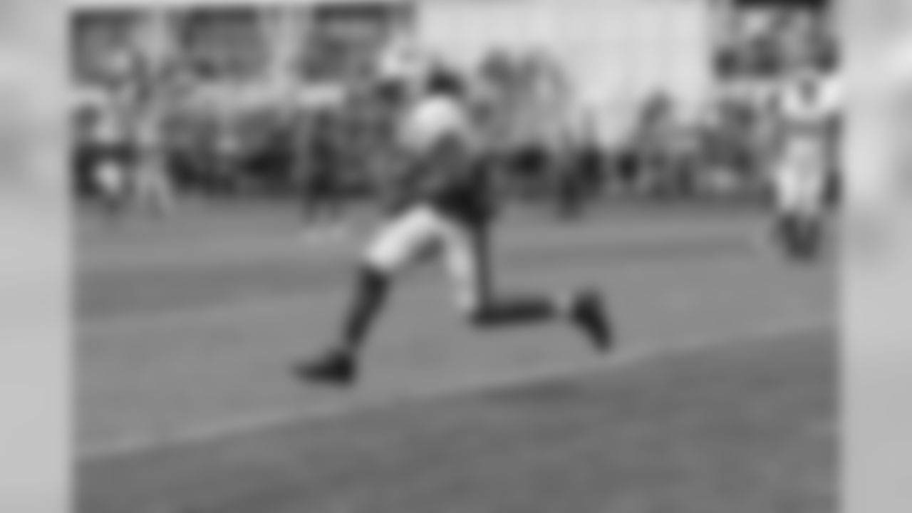 Wide receiver Sammy Watkins (14) running on the field.