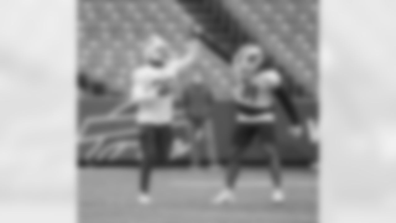 Dane Jackson (30), Damar Hamlin (31). Buffalo Bills Week 17 practice, December 30, 2021. Photo by Bill Wippert