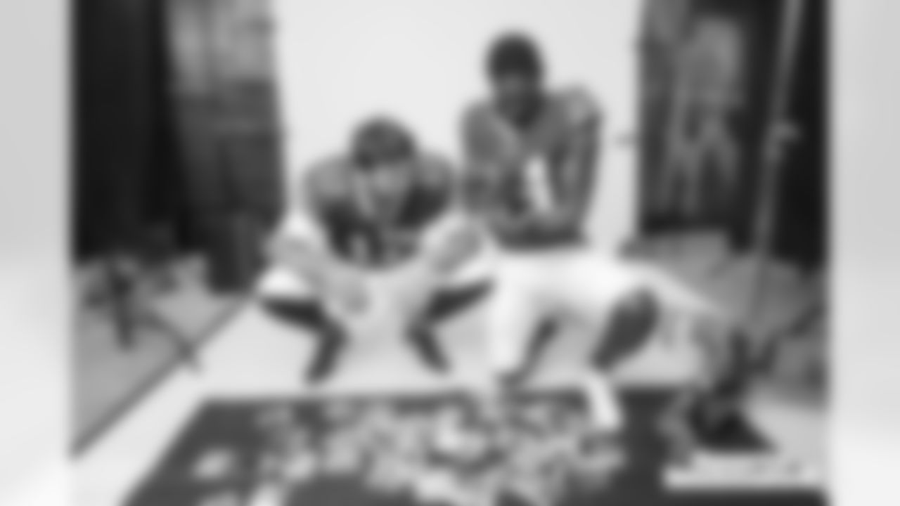SIK: Portrait Buffalo Bills Stefon Diggs and Josh Allen
portrait
Buffalo Bills Facility
8/15/2021
X163762TK1
Credit: Jeffery A. Salter