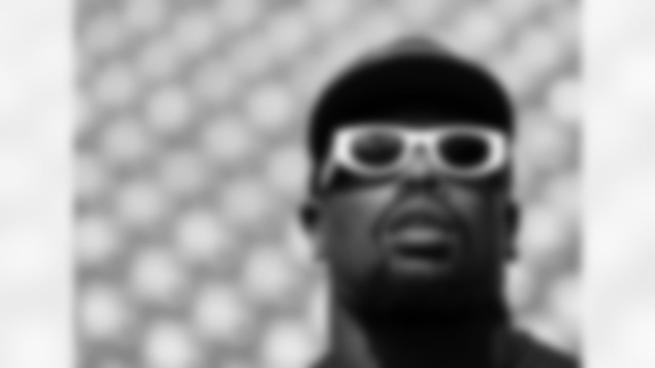 Von Miller (40). Buffalo Bills vs Miami Dolphins, Week 3, September 25, 2022 at Hard Rock Stadium.