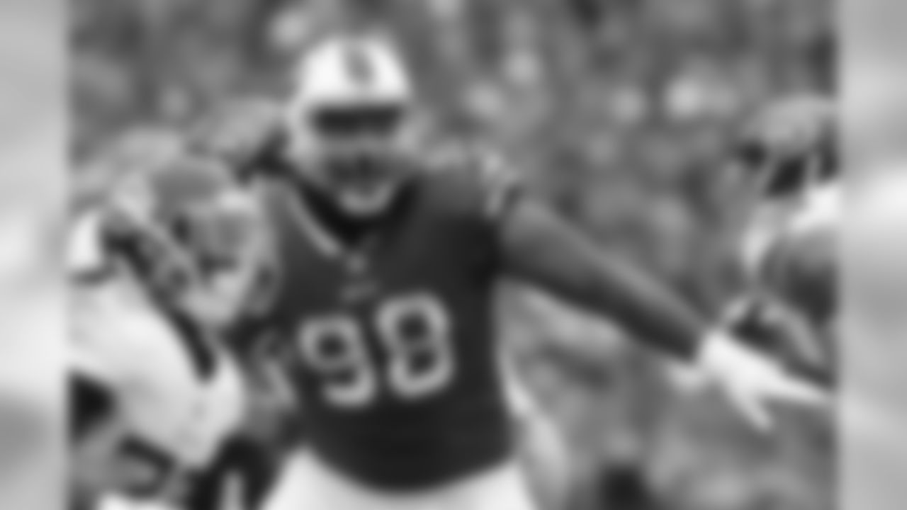 Buffalo Bills defensive tackle Star Lotulelei (98) - Buffalo Bills vs Tennessee Titans at New Era Field.
Photo by Kevin Hoffman
October 7, 2018