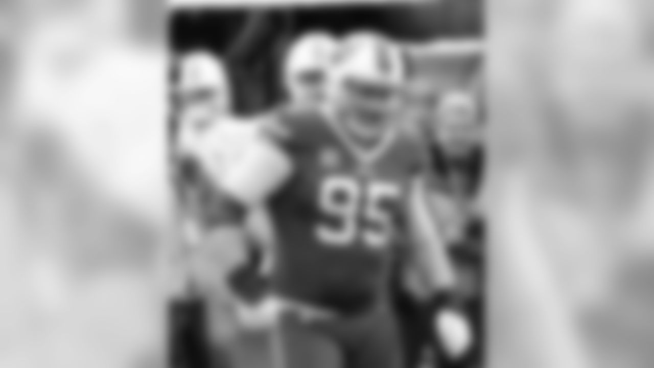 Buffalo Bills defensive tackle Kyle Williams (95) Buffalo Bills vs Miami Dolphins at New Era Field, December 30, 2018. Photo by Sara Schmidle