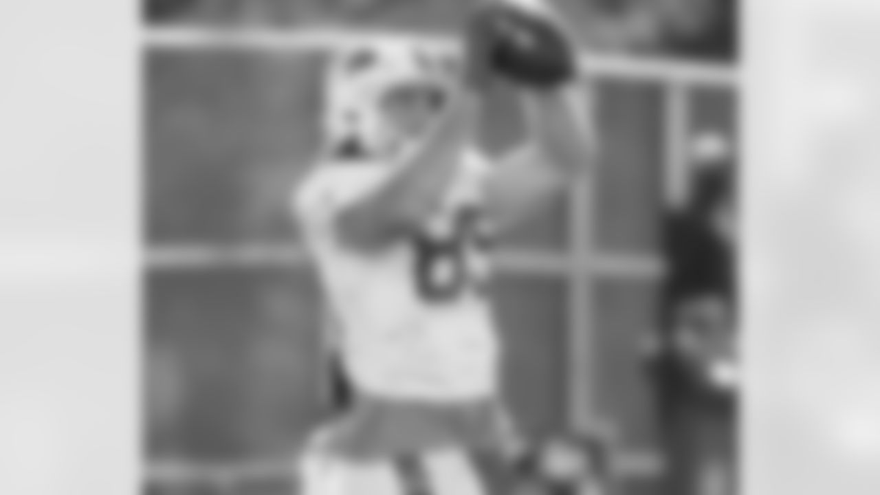 Tommy Sweeney (89). Buffalo Bills Week 8 practice, October 27, 2021. Photo by Bill Wippert