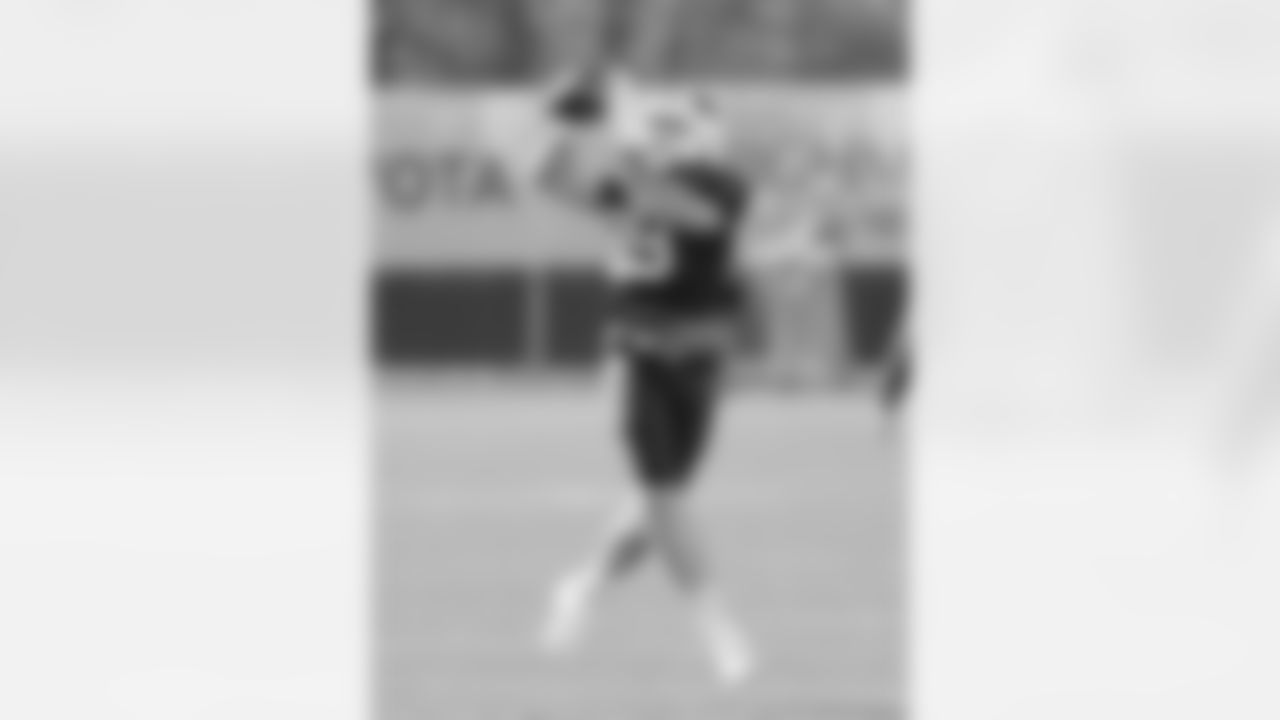 Tommy Sweeney (89). Buffalo Bills Week 9 practice, November 2, 2022 at One Bills Drive.