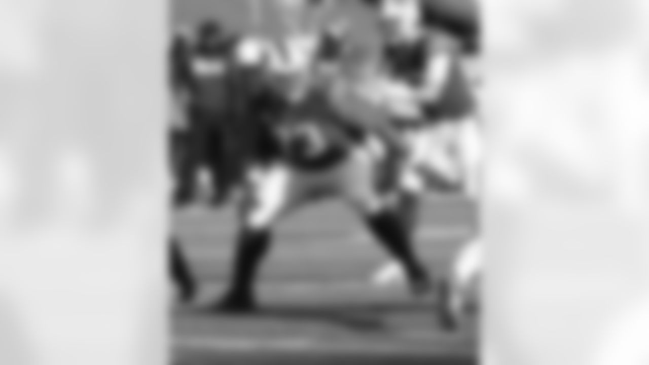 Dion Dawkins: Dawkins through four NFL seasons has never missed a game and the two-year captain for the Bills has two career receptions for two touchdowns. He along with Mitch Frerotte are the only Bills offensive lineman to catch two touchdowns in their career.
