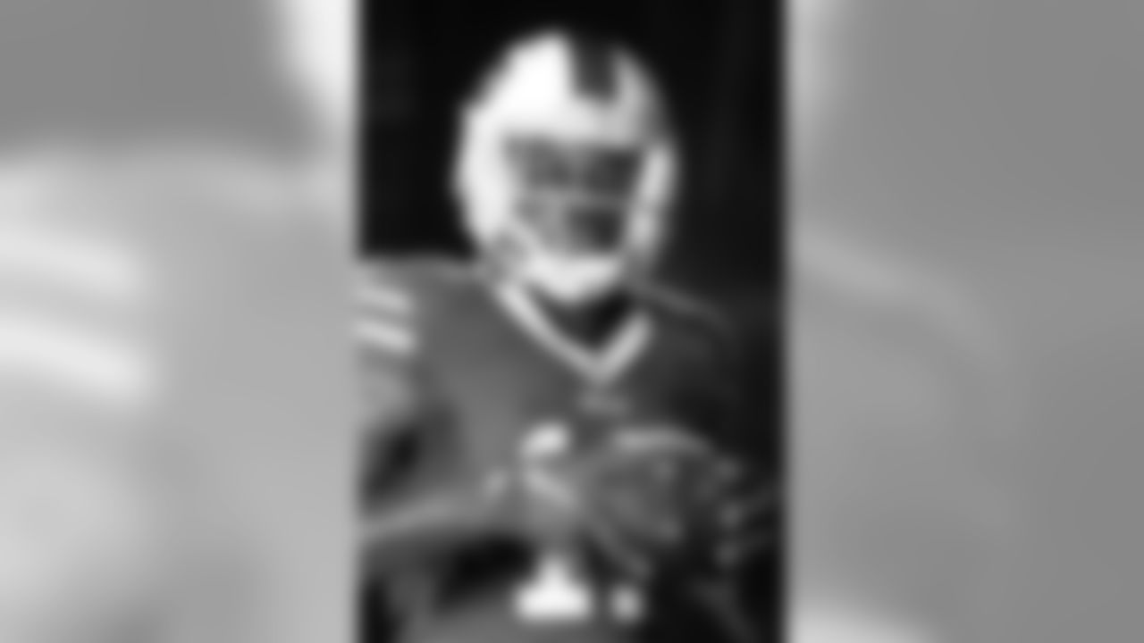 WR Jeremy Butler, No. 17