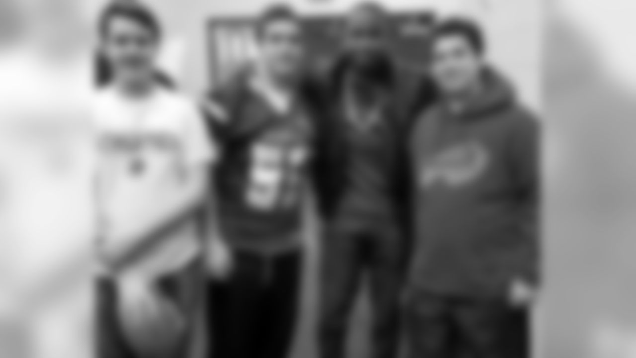 Alexander Sparbel (second in from the left) and Bills running back LeSean McCoy (middle).